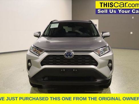 Used 2021 Toyota RAV4 XLE w/ Convenience Package AWD/4WD image 3
