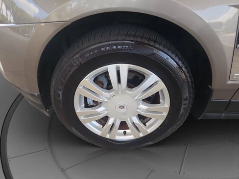 Used 2011 Cadillac SRX Luxury image 22