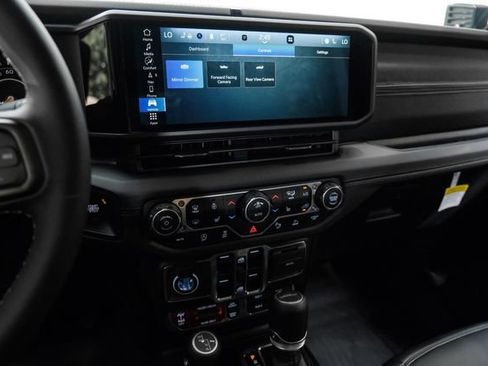 Used 2025 Jeep Gladiator Rubicon w/ Safety Group image 70