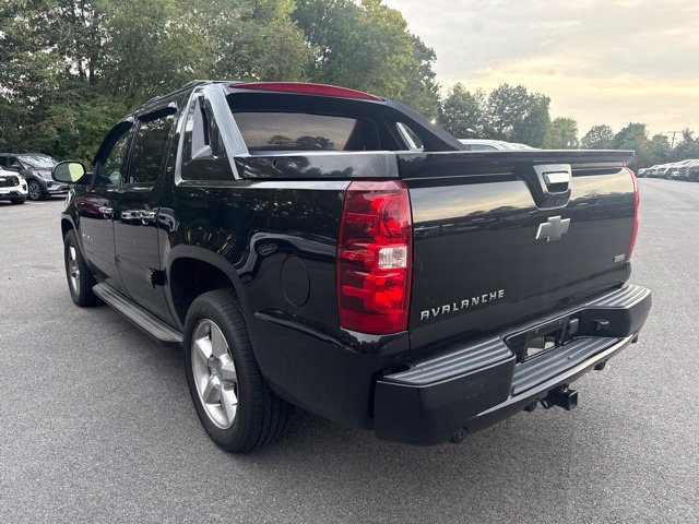 Used 2012 Chevrolet Avalanche LT w/ All-Star Edition AWD/4WD image 3