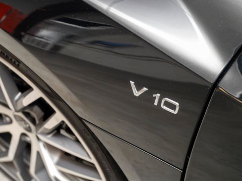 Used 2017 Audi R8 V10 plus AWD/4WD image 14