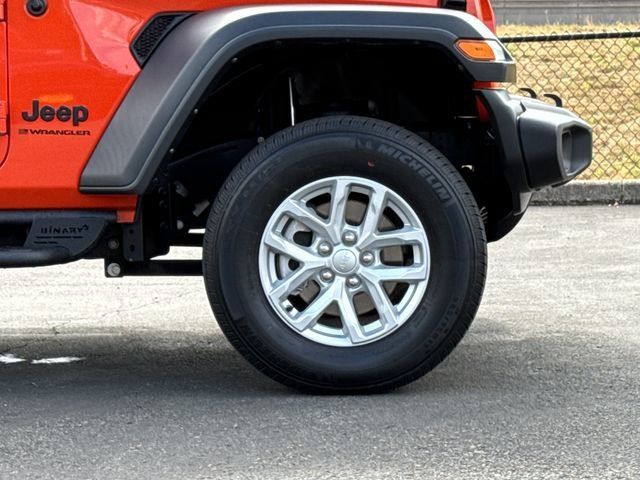 Used 2023 Jeep Wrangler Unlimited Sport AWD/4WD image 8