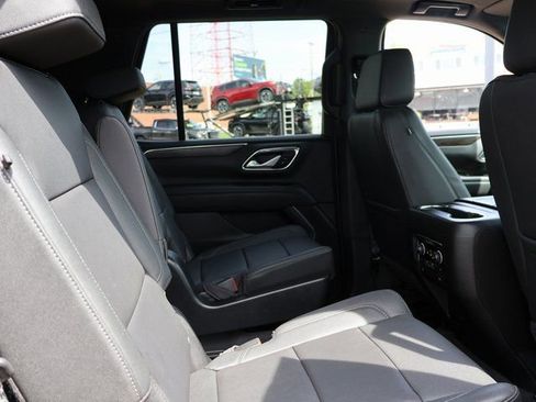 Used 2022 Chevrolet Tahoe LT w/ Luxury Package AWD/4WD image 13