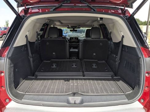 Used 2025 Nissan Pathfinder SL w/ SL Premium Package FWD image 33