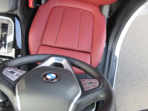 Used 2024 BMW X3 xDrive30i w/ Convenience Package image 9