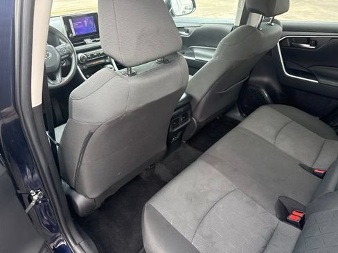 Used 2024 Toyota RAV4 XLE FWD image 20