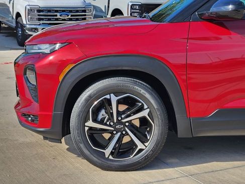 Used 2021 Chevrolet TrailBlazer RS w/ Sun and Liftgate Package FWD image 9