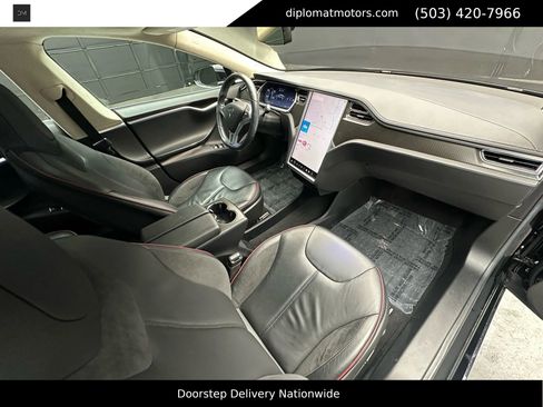 Used 2012 Tesla Model S Signature Performance image 18