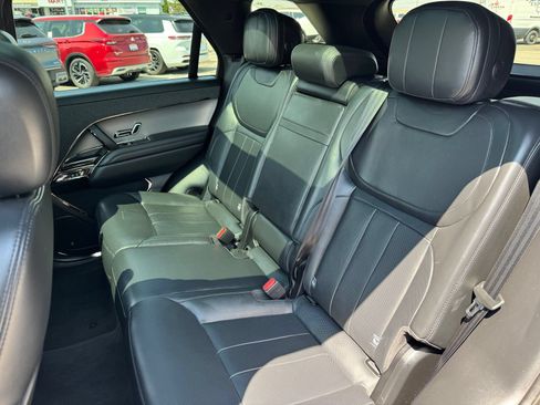 Used 2025 Land Rover Range Rover Sport SE AWD/4WD image 27