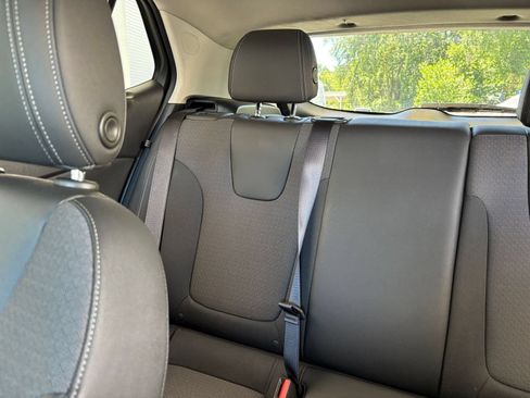Used 2025 Buick Encore GX Preferred FWD image 39