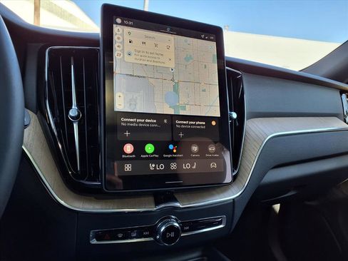 New 2026 Volvo XC60 B5 Plus w/ Protection Package Premier image 15