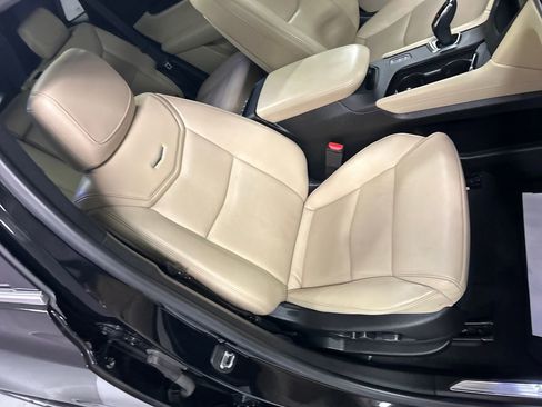 Used 2019 Cadillac XT5 Premium Luxury AWD/4WD image 24