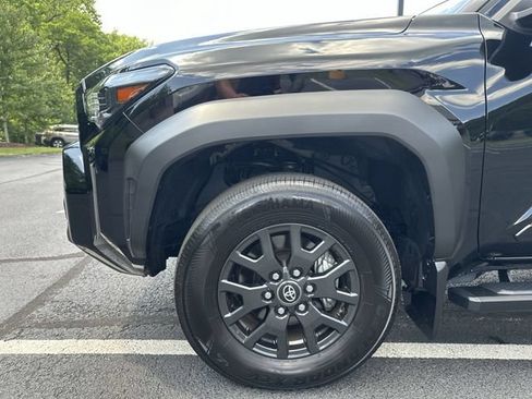 Certified 2025 Toyota 4Runner SR5 AWD/4WD image 19