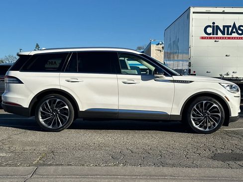 Used 2022 Lincoln Aviator Reserve w/ Equipment Group 201A image 9