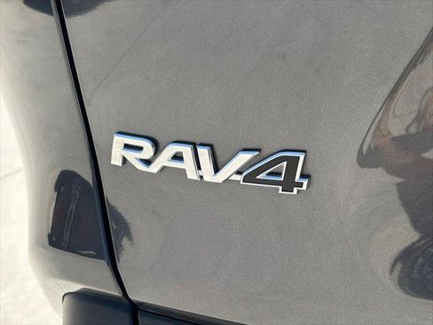 Certified 2022 Toyota RAV4 XLE w/ Convenience Package AWD/4WD image 13