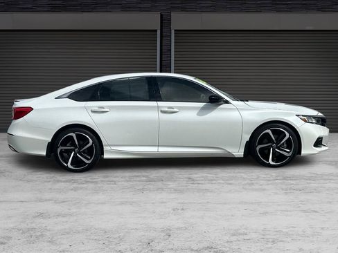Used 2022 Honda Accord Sport image 3