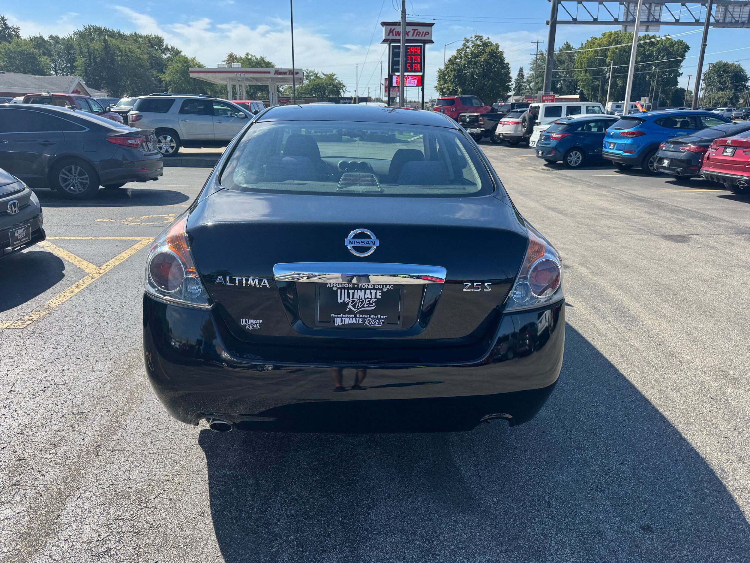 Used 2011 Nissan Altima 2.5 S FWD image 4