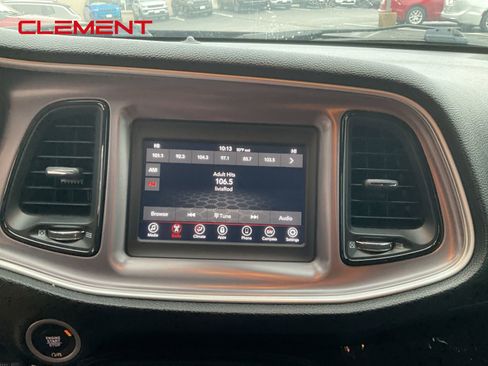 Used 2019 Dodge Challenger SXT w/ Blacktop Package image 11