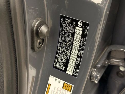 Used 2025 Toyota Corolla LE image 24