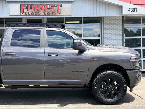 Used 2025 RAM 2500 Laramie AWD/4WD image 13