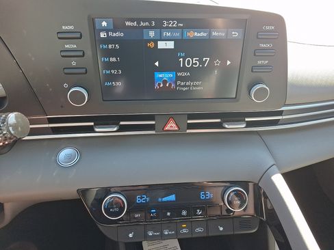 New 2026 Hyundai Elantra SEL Sport Premium FWD image 9