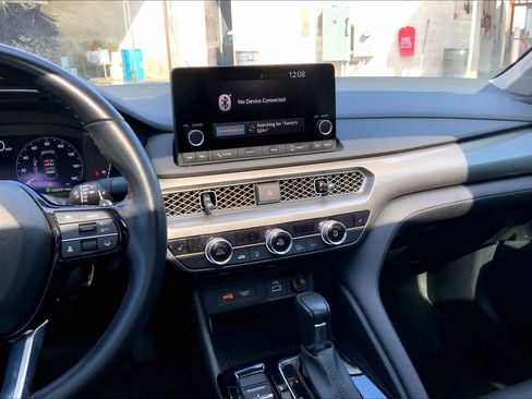 Used 2024 Acura Integra image 6