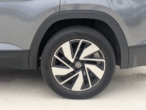 Used 2024 Volkswagen Atlas SE FWD image 15