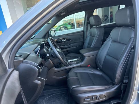 Used 2023 Chevrolet Traverse RS w/ LPO, Floor Liner Package AWD/4WD image 20