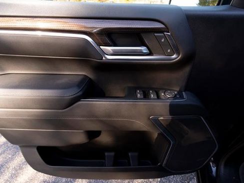 Used 2023 Chevrolet Silverado 1500 RST w/ Z71 Off-Road Package image 14