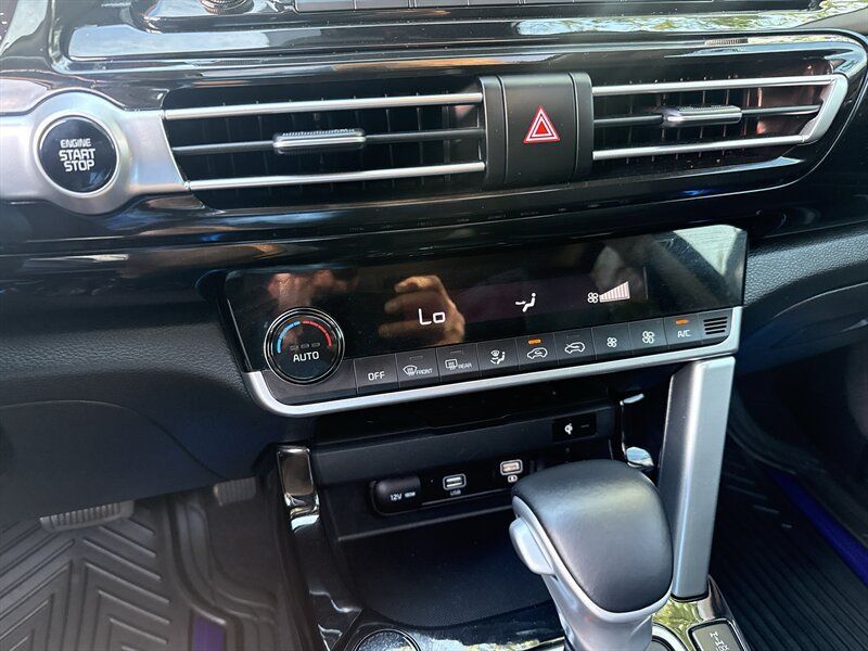Used 2022 Kia Seltos EX AWD/4WD image 32