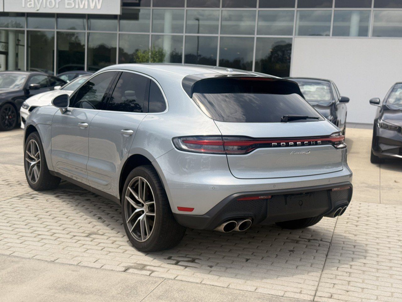 Used 2023 Porsche Macan S AWD/4WD image 4