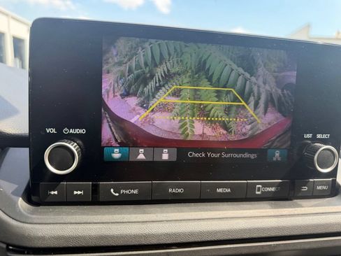 Used 2025 Honda Accord SE image 12