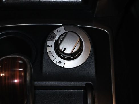 Used 2015 Toyota 4Runner Limited AWD/4WD image 30