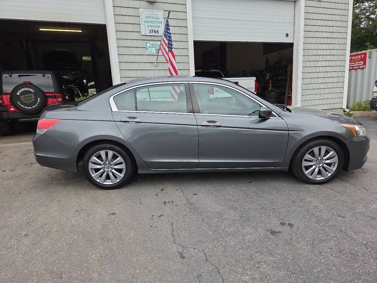 Used 2012 Honda Accord EX image 8