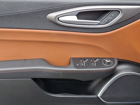 Used 2018 Alfa Romeo Giulia Ti Sport w/ Quick Order Package 22S Sport image 23