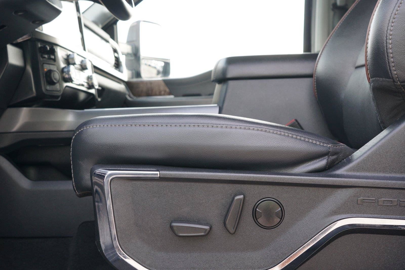 Used 2023 Ford F250 Lariat w/ Sport Appearance Package AWD/4WD image 21