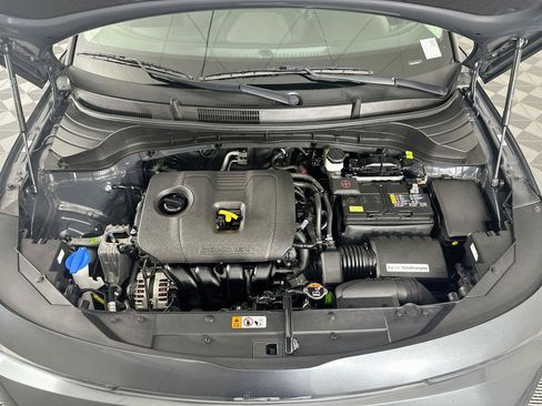 Used 2025 Kia Soul LX w/ LX Technology Package FWD image 32