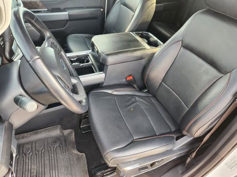 Used 2024 Ford F250 Lariat w/ FX4 Off-Road Package AWD/4WD image 14