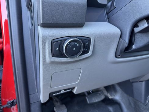 Used 2022 Ford F250 XL w/ Power Equipment Group image 4