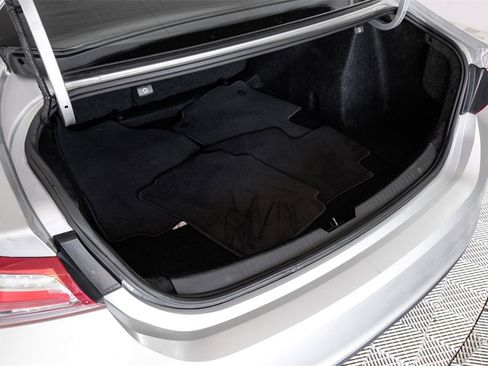 Used 2021 Chevrolet Malibu LT image 51