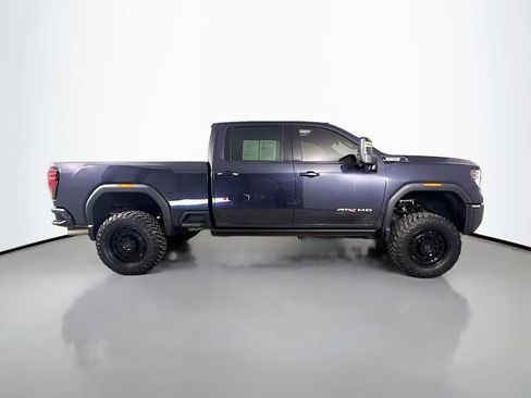 Used 2024 GMC Sierra 2500 AT4 w/ AT4 Premium Plus Package AWD/4WD image 8