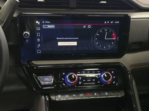 Used 2024 GMC Sierra 2500 AT4 w/ AT4 Premium Plus Package image 16