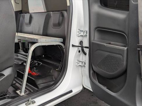 Used 2022 Chevrolet Colorado LT w/ Fleet Safety Package RWD image 16