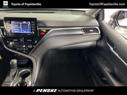 Used 2023 Toyota Camry SE FWD image 17