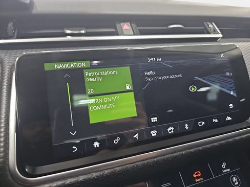 Used 2018 Land Rover Range Rover Velar S AWD/4WD image 24