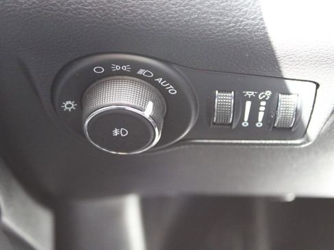 Used 2022 Jeep Compass Latitude image 27