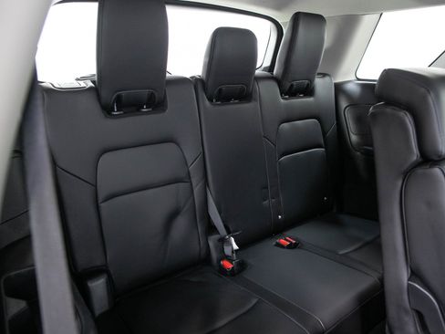 Used 2024 Nissan Pathfinder SL AWD/4WD image 15