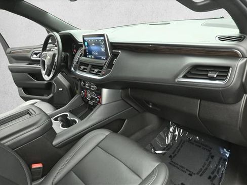 Used 2021 Chevrolet Suburban LT RWD image 27