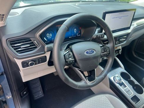 Used 2023 Ford Escape Active w/ Tech Pack #2 AWD/4WD image 11