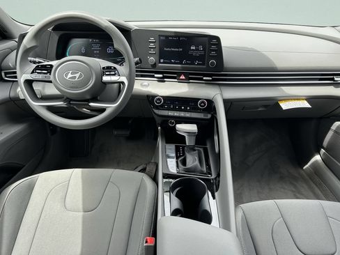 New 2026 Hyundai Elantra Hybrid FWD image 17